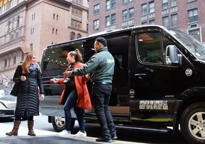 LGA to Manhattan: One Way Shared Arrival Transfer