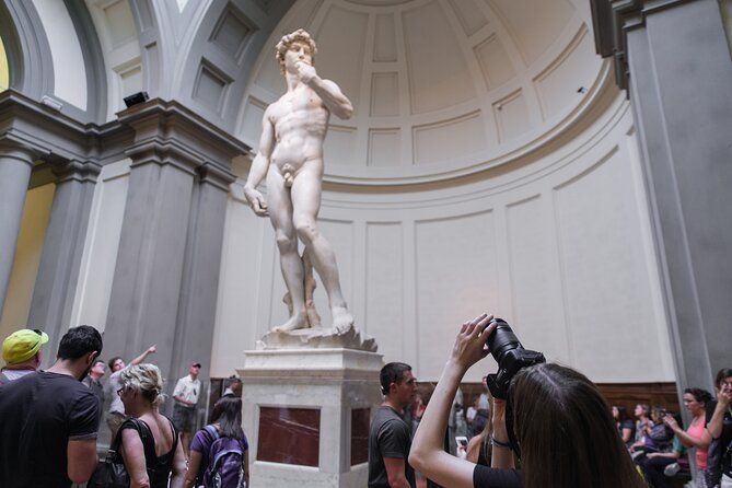 One Day Walking Tour with Accademia & Uffizi Gallery in Florence