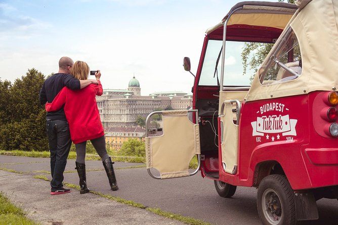 Budapest Romantic Private Tuk Tuk Tour