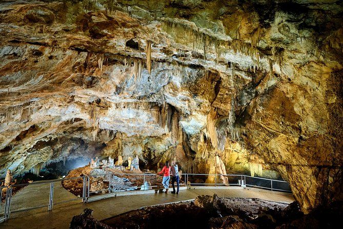 1-Hour Guided Lipa Cave Experience in Montenegro