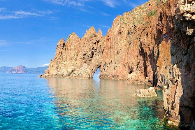 De Sagone/Cargèse: Calanques de Piana Snorkeling sea cave