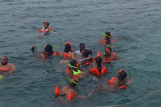 Explore Montego Bay Tour Bamboo Rafting Rum PelicanBar Rick'sCafe