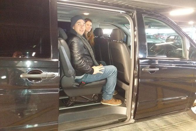 Private Round Trip Transfer between London Airports and Hotel