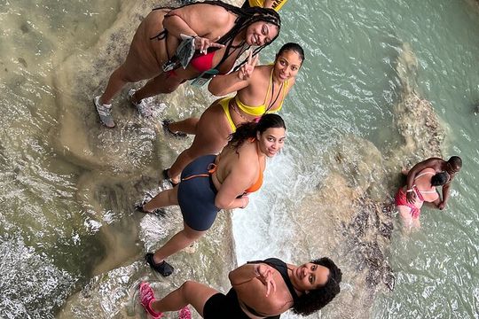 Dunn's River Falls and Blue Hole Private Tour from Montego Bay