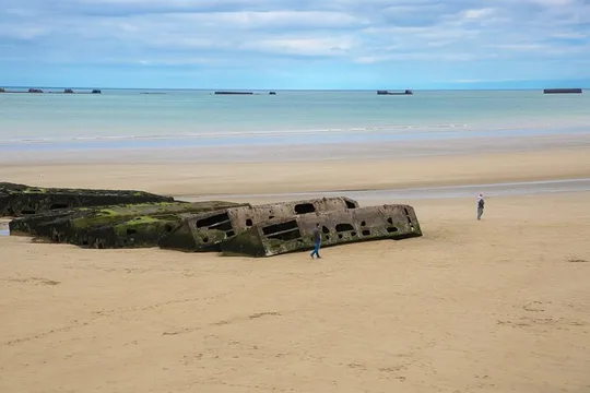 Normandy D-Day Guided Small Group From Paris + Lunch