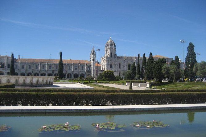 Lisbon experience tailored private tour (half day)