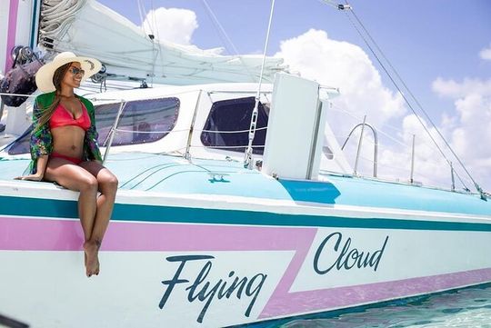 Full Day All Inclusive Sail & Snorkel with Turtles in Rose Island