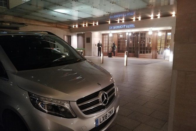 Private Transportation from & to London with Stopover at Windsor and its Castle