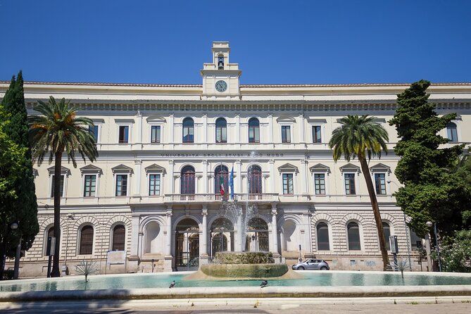 Bari Scavenger Hunt & Highlights Self-Guided Walking Tour