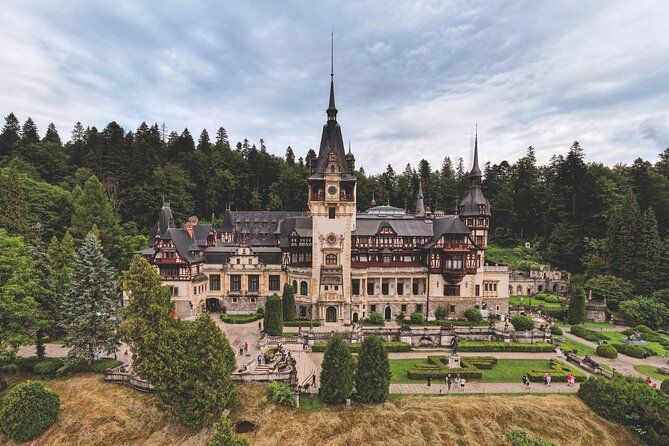 Peleș, Bran & 'Wednesday' Cantacuzino Castle - Tour from Brașov