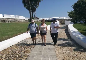 San Diego Fortress Explorer 4-Hour Highlights Walking & Van Tour