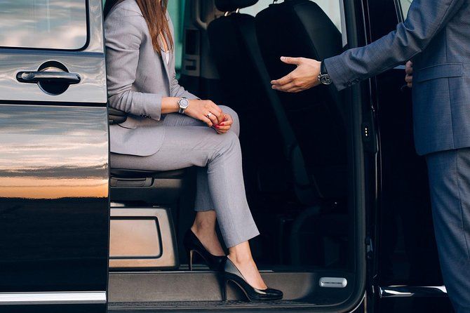 Athens Private Transfer: Central Athens to Piraeus Cruise Port