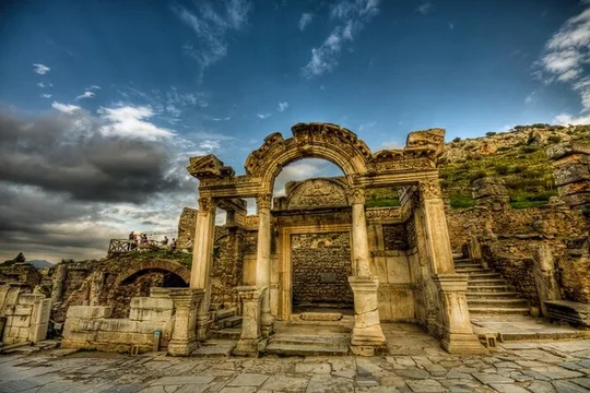 Jewels of Turkey - 4 Day Trip to Pamukkale Ephesus Cappadocia with Balloon Ride
