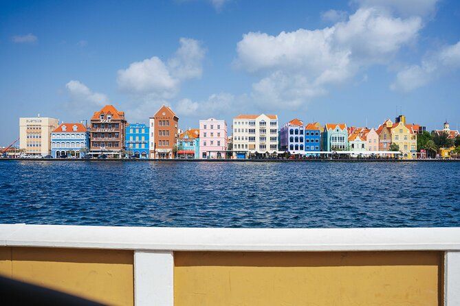 Discover Willemstad & Lunch ( Half day tour)
