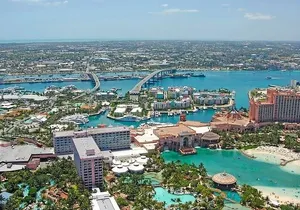 Private Roundtrip Minivan Airport Transfer to Paradise Island