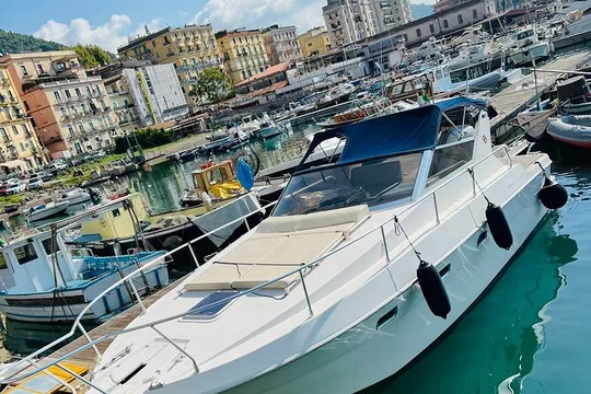 Boat tour between the Amalfi Coast and Capri