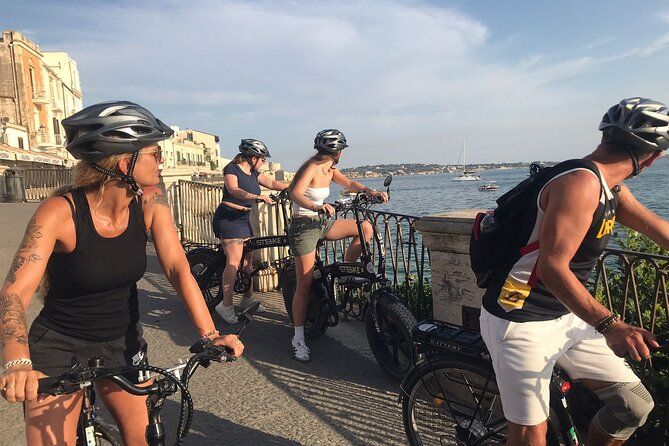 E-Bike tour in Syracuse with rich aperitif at sunset