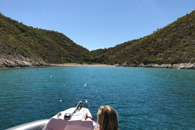 Private speedboat tour to Blue cave, Vis and Hvar
