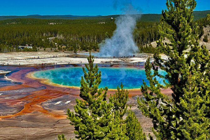 The Grand 3 Days of Private Yellowstone Tours West Yellowstone