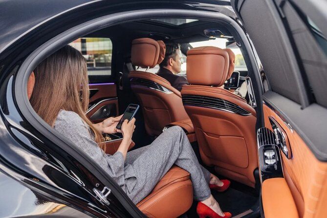 Private Business-Class Transfer: Amsterdam to Brussels in Luxury