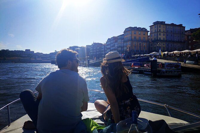 Port : Private Boat Tour for Two 2h Tasting Included