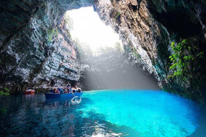 Half Day Melissani Lake and Drogarati Cave Tour with Myrtos Swim