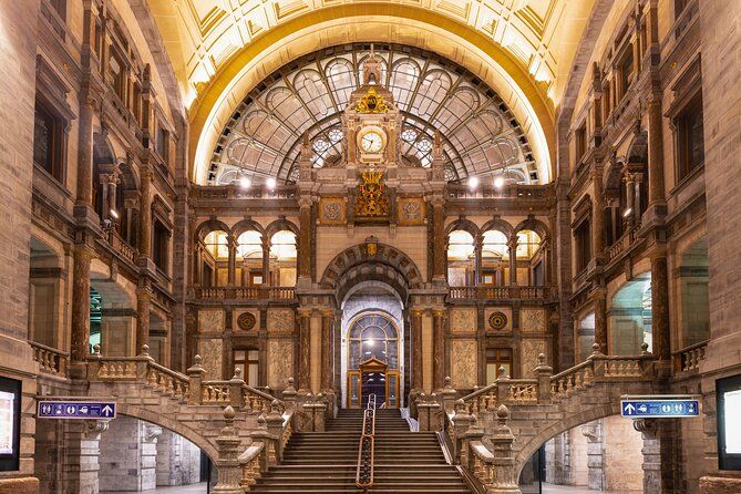 Antwerp: City Walk with Audio Guide in 7 Languages on your Phone