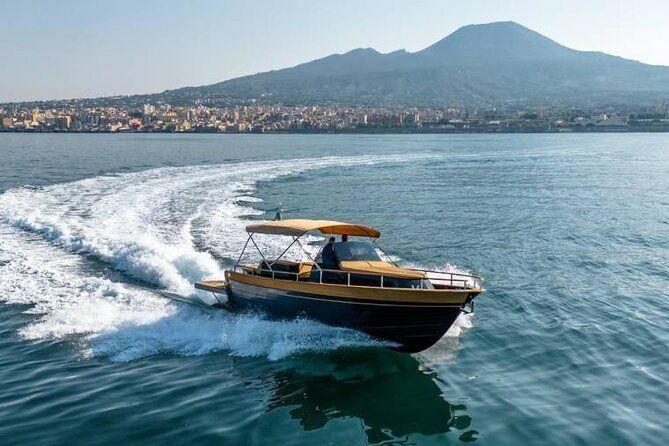 Small group boat tour from Sorrento to Capri