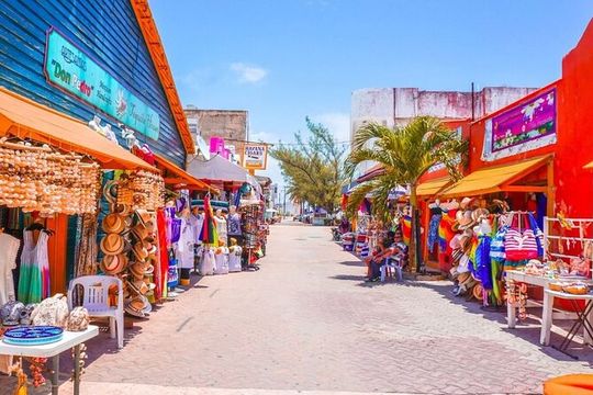Isla Mujeres Tour with Open Bar Food and Snorkeling