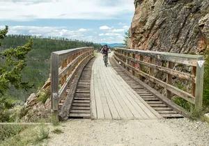 Okanagan 2 Days Sightseeing and Wine Tasting Tour