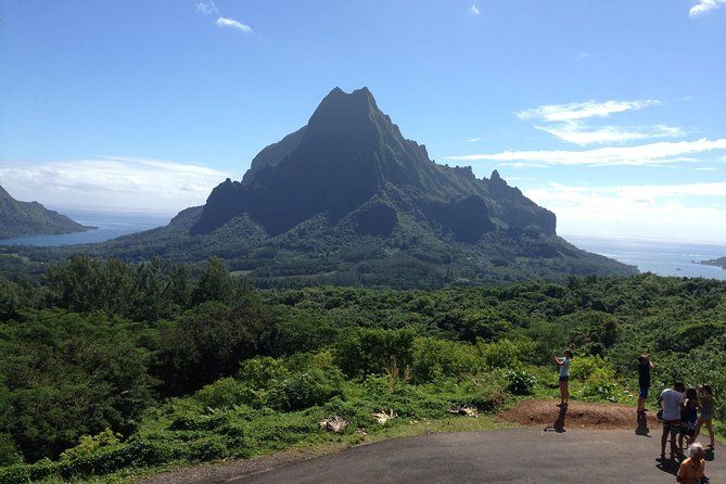 Moorea Cruise Ships: 4x4, Belvedere, Pineapple, & Magic Mountain