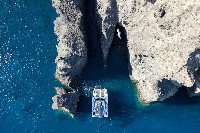 Santorini Private Tour Half-Day Sailing Platinum Catamaran Cruise