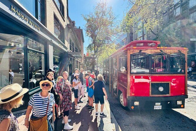 Vancouver City Tour: Stanley Park, Granville Island & Gastown