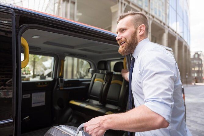 1 to 8 People Private Transfer from Dublin Airport to City Centre