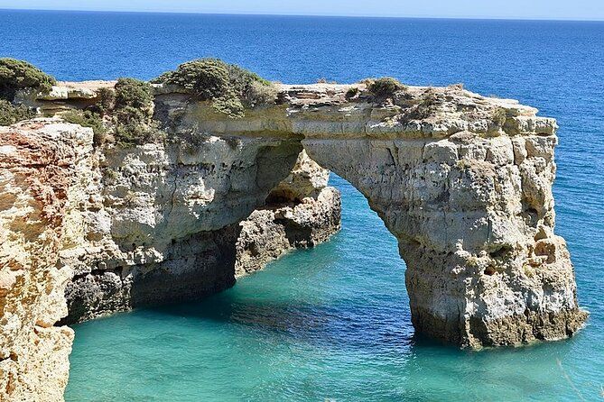 Algarve to Porto Up to 3 stops: Óbidos, Nazaré and Aveiro