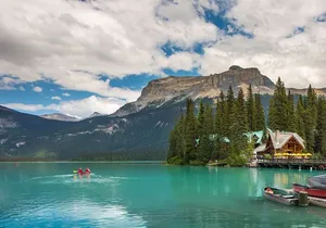 Emerald Lake,Takakkaw Falls, Moraine and Lake Louise Private Tour