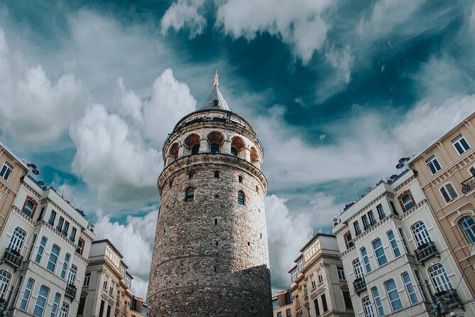 Istanbul Scavenger Hunt & Highlights Self-Guided Walking Tour