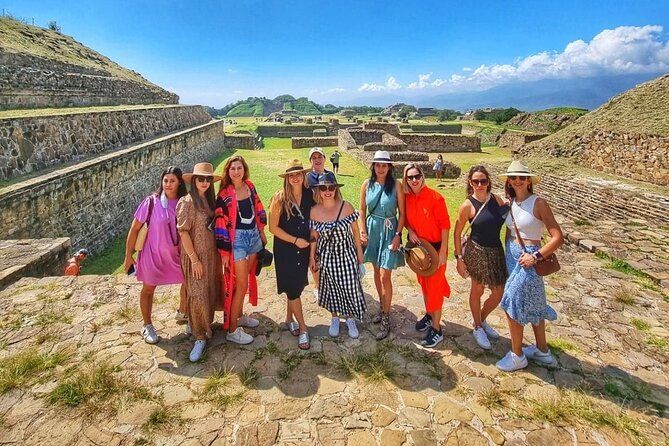 Private Tour: Monte Albán, Hierve el Agua, Teotitlán and Mezcal