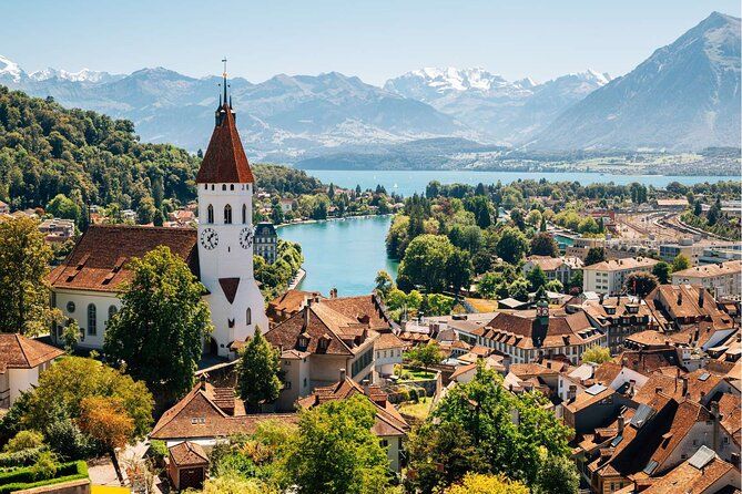 Interlaken: Private Car Tour to Swiss Villages, Capital & Castles