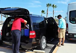 One way Transfer from Hotels to Cancun International Airport