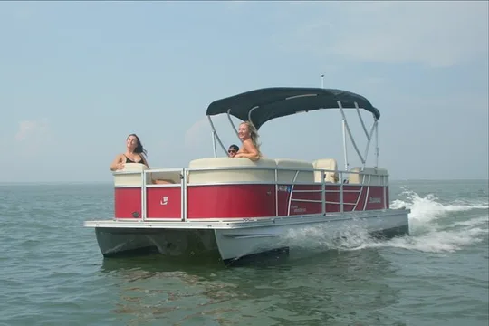 8-Hour Pontoon Boat Rental in Chincoteague Island, VA
