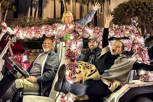 Nights of Lights - Private Christmas Car Photo Tour 1-4 people