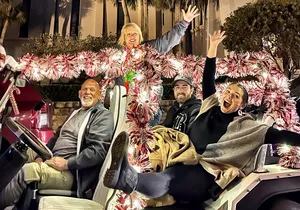 Nights of Lights - Private Christmas Car Photo Tour 1-4 people