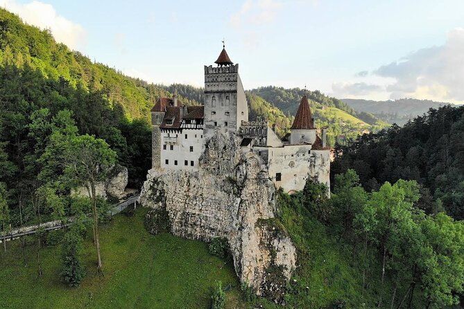 Private Tour to Dracula's Castle, Brașov city and Peleș Castle