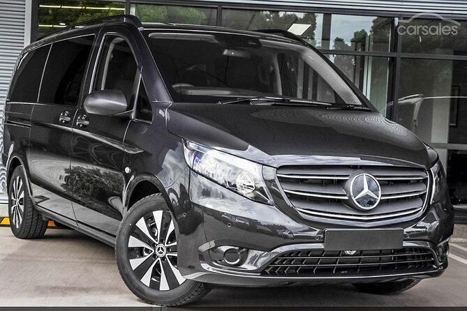 Arrival Private Transfer from Vienna Airport VIE to Vienna City by Luxury Van