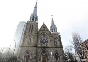 Self Guided Vancouver Scavenger Hunt: Central Delights