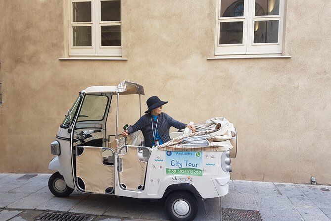 Apelisetta tuk tuk: 1 tour of Cagliari