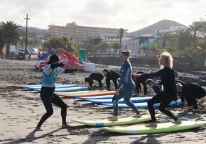 Premium Group Surf (2h) – Only 5 Students, Team Incl (+ 13 years)