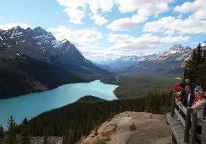 Western Trails - One Way Vancouver To Calgary Rockies Bus Tour