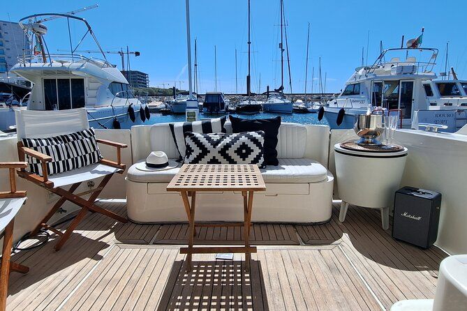 Porto: Luxury Yacht Tour on the Douro River - Sunset or Daytime